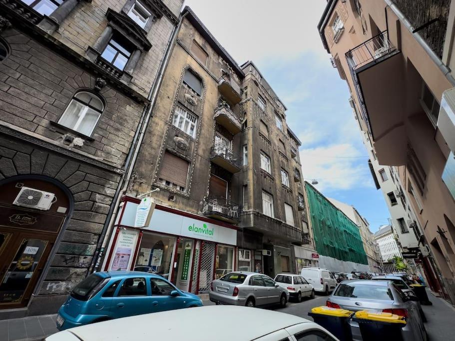 Ermosa * Budapeste
